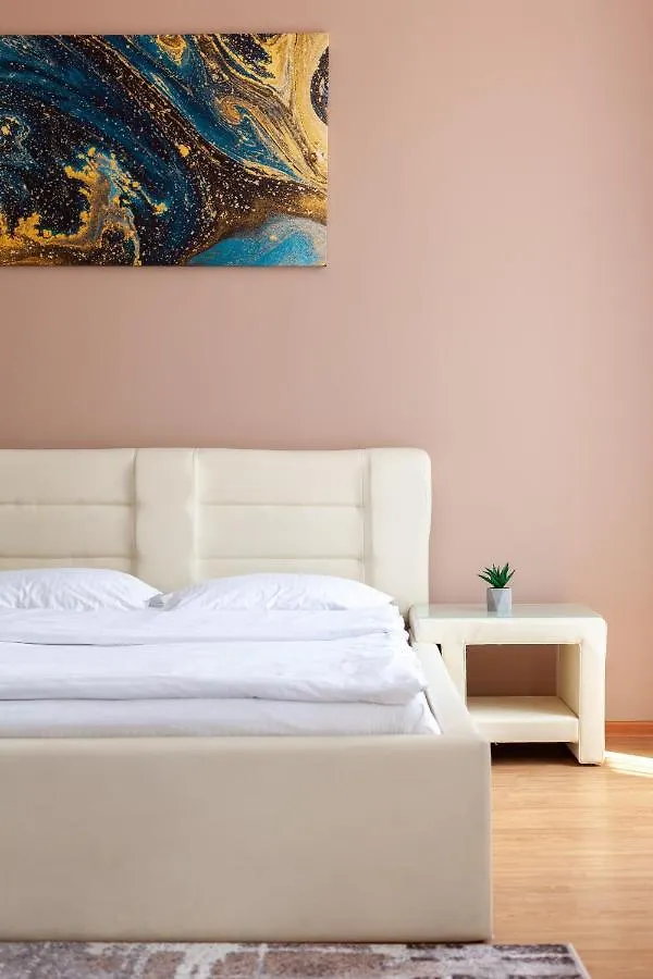 Leogrand Apartments Svobody 33 Lviv 0*,